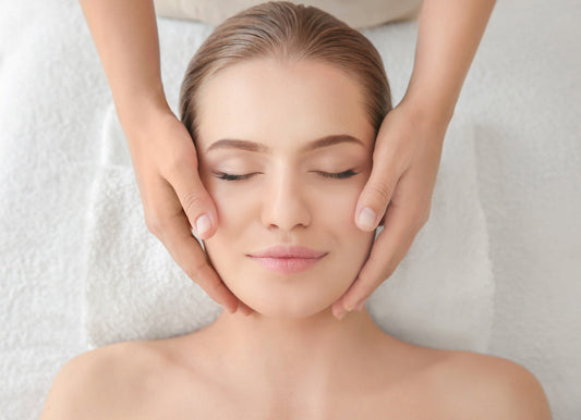 How to Give Amazing Facials: A Step-by-Step Guide for Glowing Skin